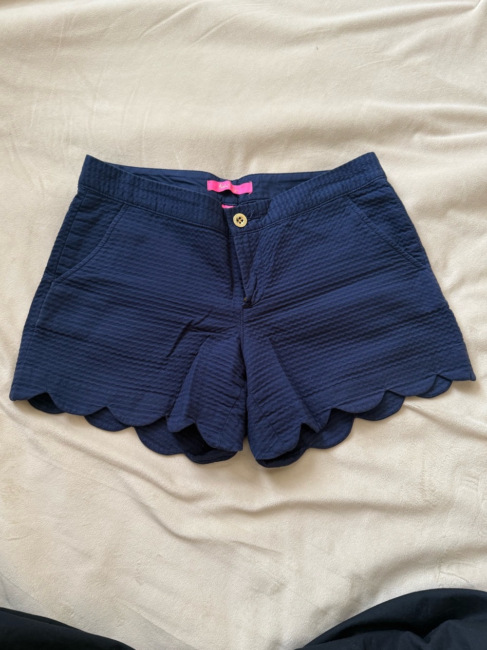 Lilly Pulitzer Navy Scalloped-Hem High Waist Shorts with Pink Bow Accent